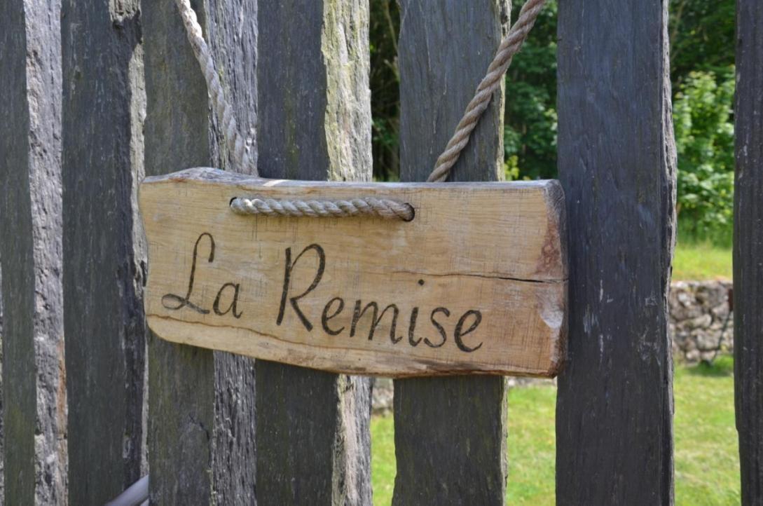 Saint-Hilaire-de-MortagneLa Remise 4 Etoiles别墅 外观 照片